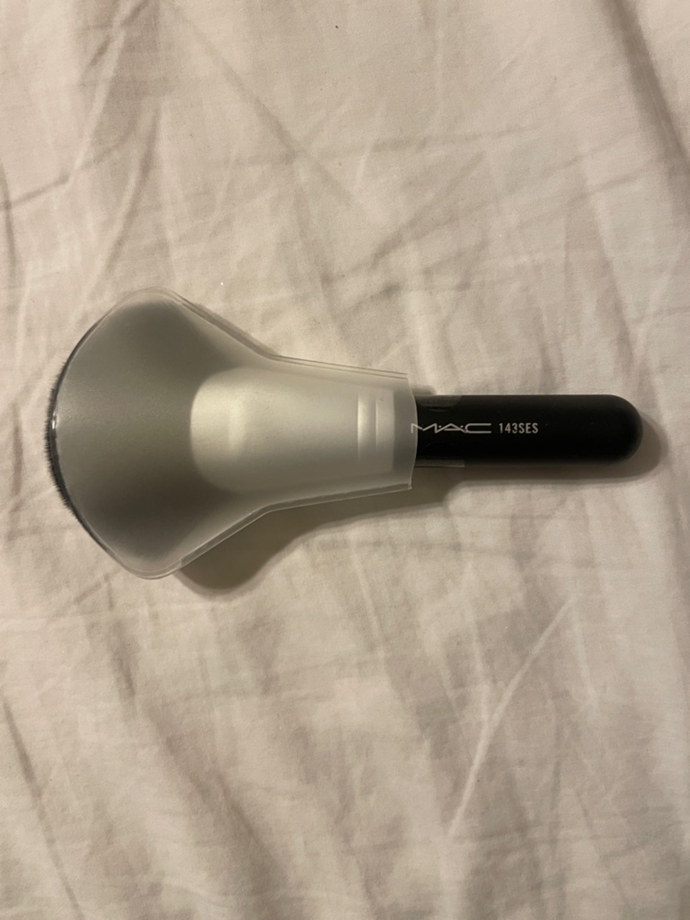 MAC Cosmetics Black Makeup Brush with Protective Cover